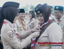 Hari Pramuka Ke-65, Wabup Pringsewu Terima Tanda Penghargaan