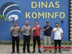 Satlantas Polres Pringsewu Jalin Sinergi dengan Dinas Kominfo dalam Penguatan Digitalisasi dan Edukasi Disiplin Berlalu Lintas