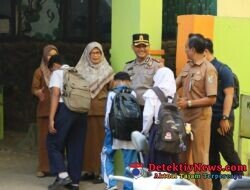 Kapolres Pringsewu Sambangi SMPN 3, Guru Apresiasi Polisi Atur Lalu Lintas