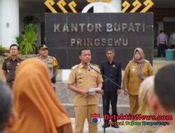 Bupati Pringsewu Lepas Pendistribusian Logistik Pemilihan Kapekon Serentak